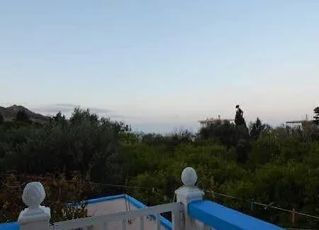 Afroditi Artemis Apartament *