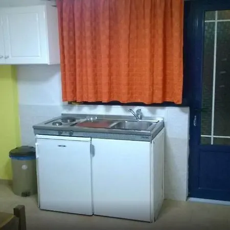 Afroditi Artemis Apartament